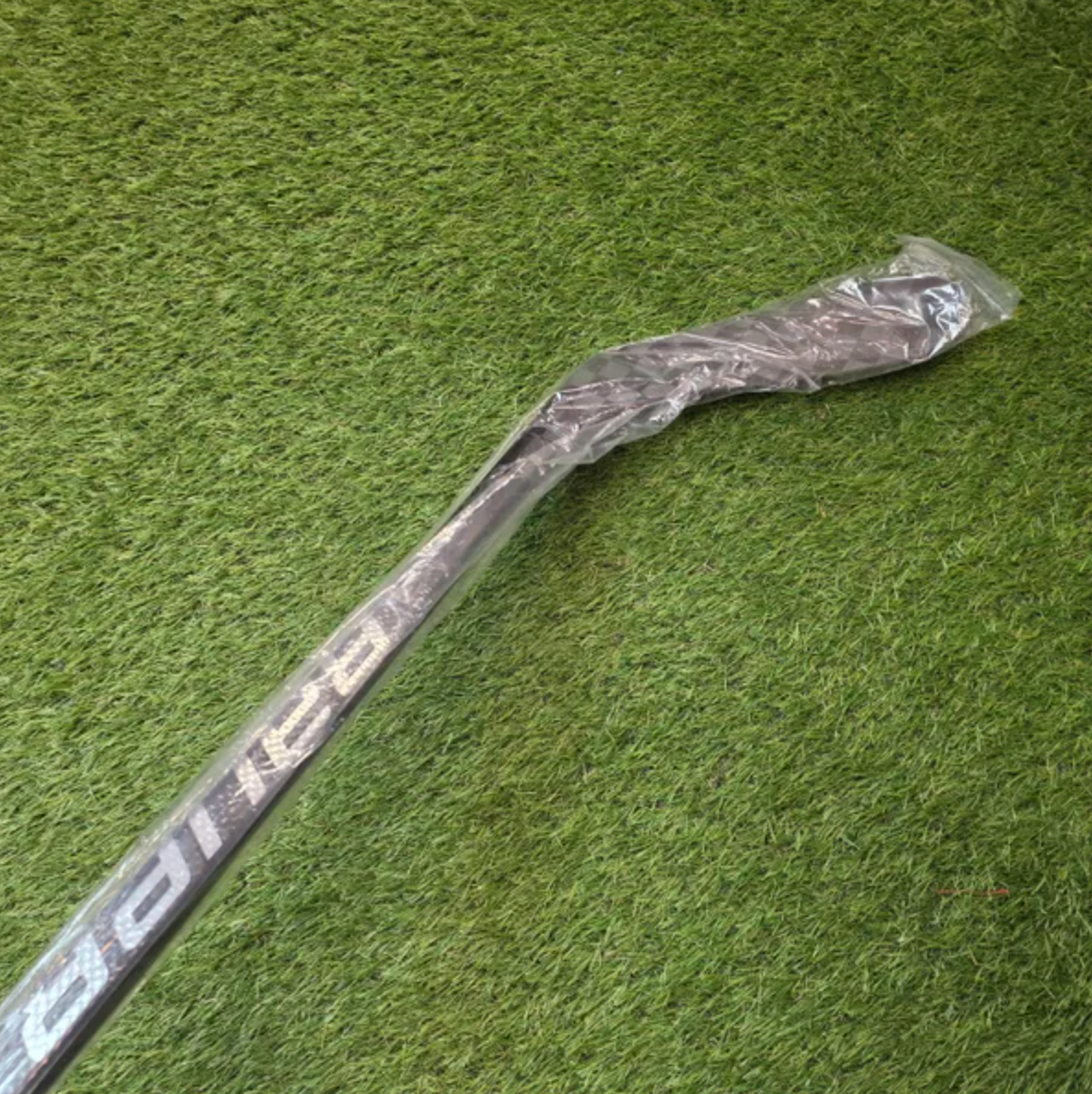 Bauer Vapor Hyperlite 2 RH P28 82 Flex Pro Stock Hockey Stick (New)