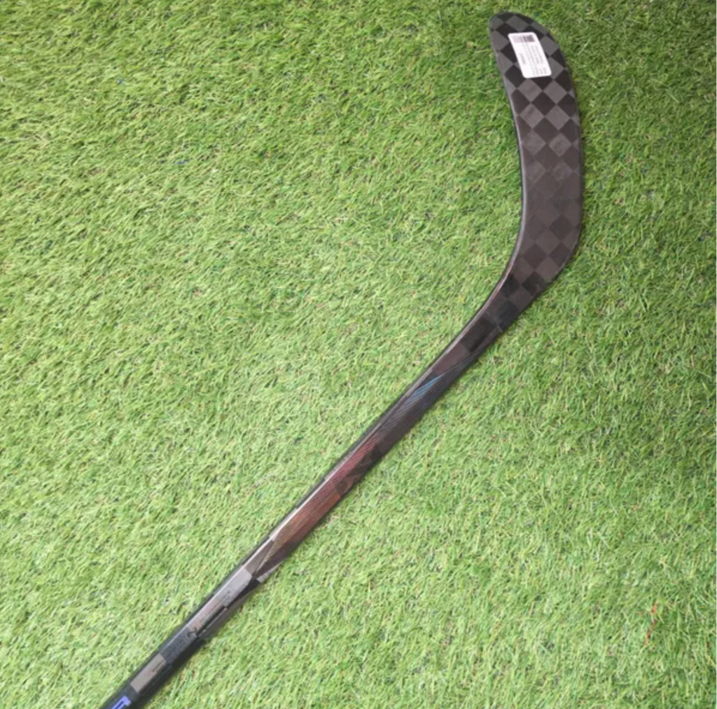 Bauer Nexus Tracer RH P28 70 Flex Pro Stock Hockey Stick (New)