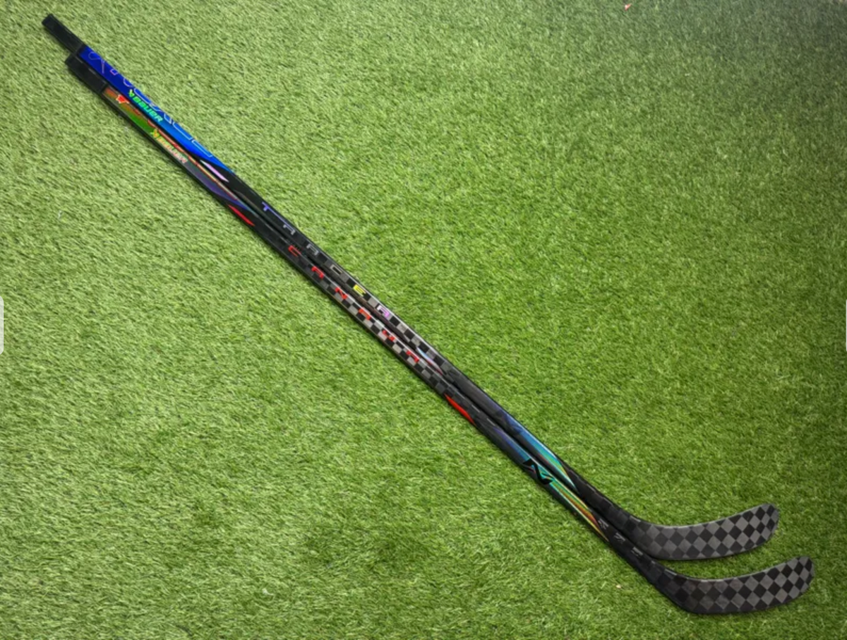 Bauer RED Twitch RH P28 77 Flex Pro Stock Hockey Stick (New)