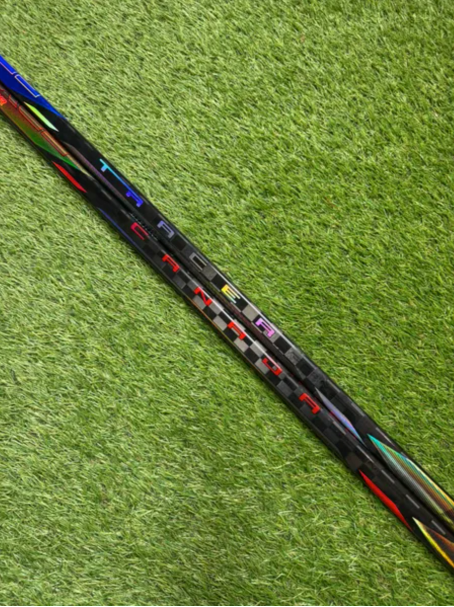 Bauer RED Twitch RH P28 77 Flex Pro Stock Hockey Stick (New)