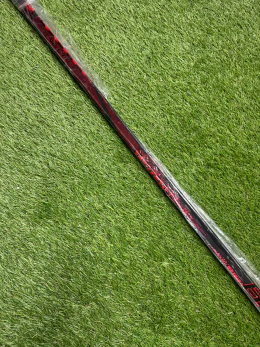 Bauer Twitch RH P28 77 Flex Pro Stock Hockey Stick (New)-HS-0009