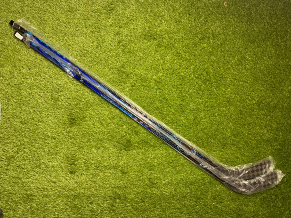 Bauer Twitch RH P28 77 Flex Pro Stock Hockey Stick(New)-HS-0010