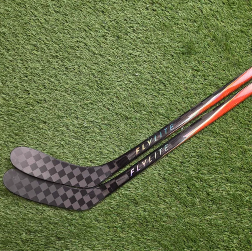 Bauer Vapor Flylite RH P28 70 Flex Pro Stock Hockey Stick(New)-2608032325-1