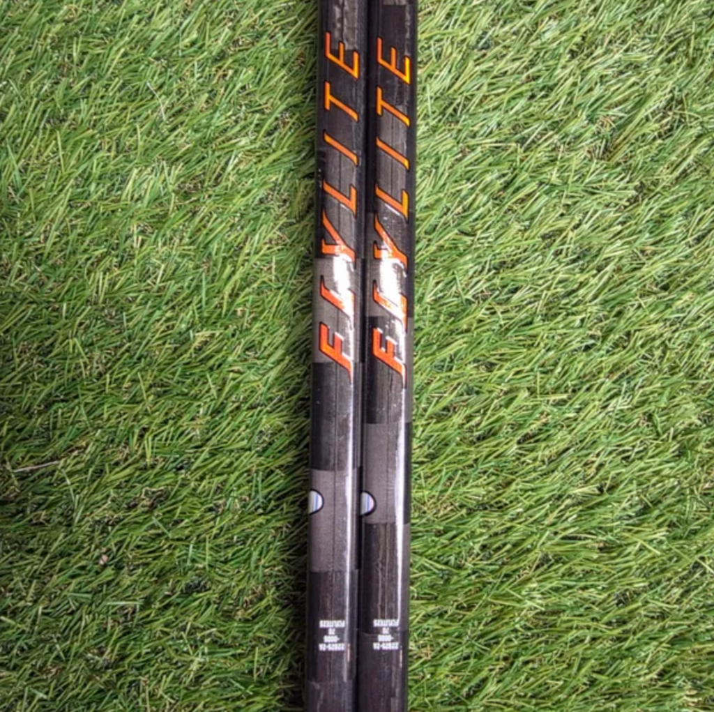 Bauer Vapor Flylite RH P28 70 Flex Pro Stock Hockey Stick(New)-2608032325-1