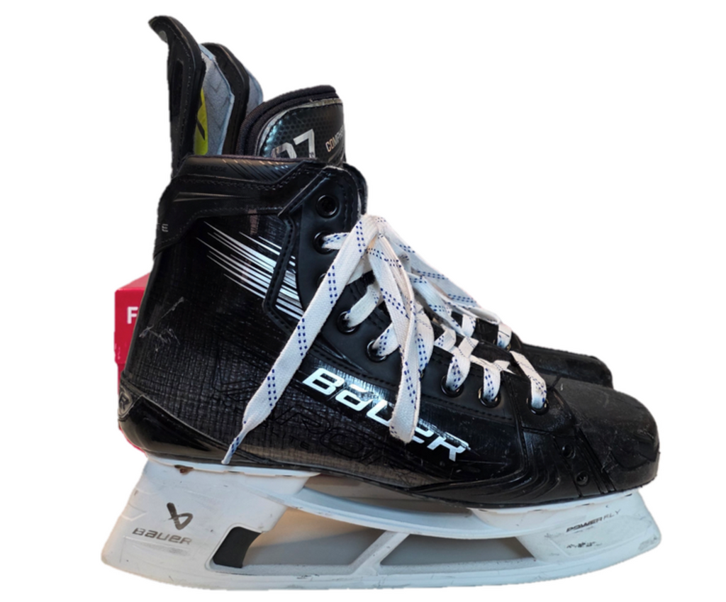 Bauer Vapor Hyperlite 2 Hockey Skates Pro Stock 9.5 (Used)-26080133-02