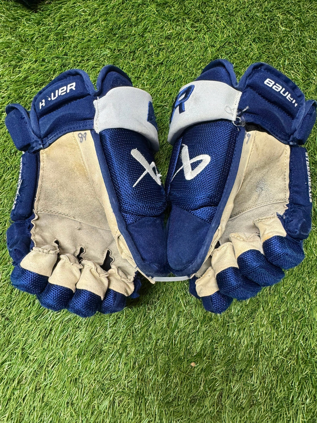 Bauer Vapor Hyperlite Gloves 14" Pro Stock (Used)-HS-0077 - photo 2